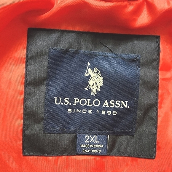 U.S. Polo Assn Puffer Vest Blue and Red, Men's Size 2XL with 3 Pockets - Picture 6 of 7